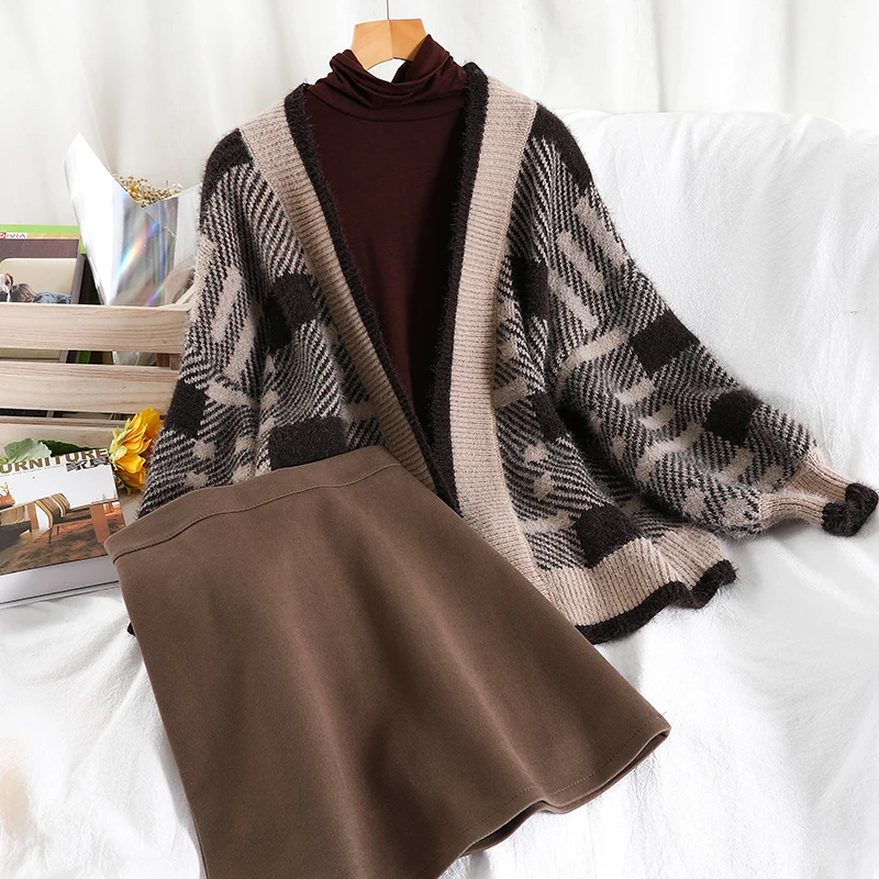 

2021 New Style Retro Simple High-neck Bottoming Shirt Color Matching Knitted Jacket Bag Hip Skirt Three-piece Female Fashion