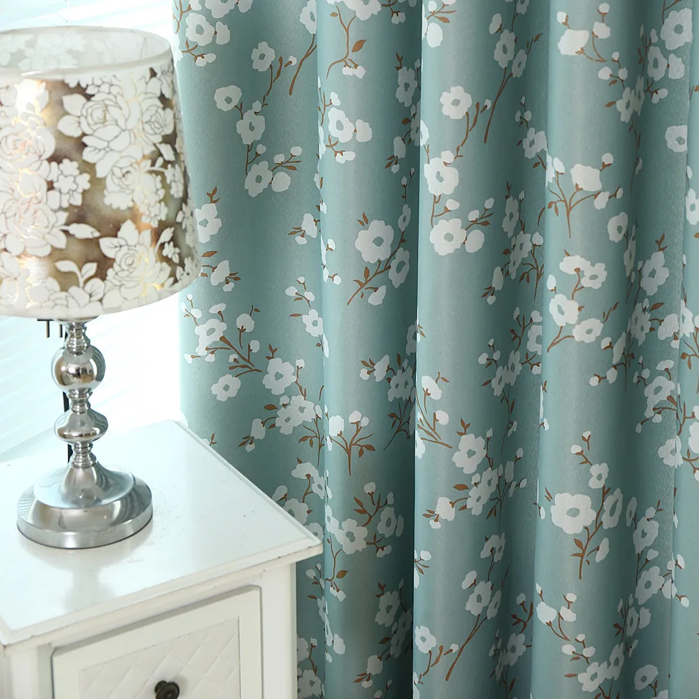 Светонепроницаемые шторы в скандинавском стиле с цветочным узором для гостиной
