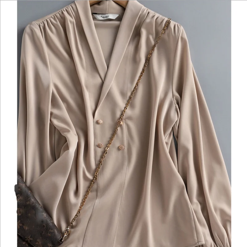 

2021 Spring Design Sense Niche Ladies' Shirt Tops, Wild Double-breasted Shirts, Silk Shirts A327