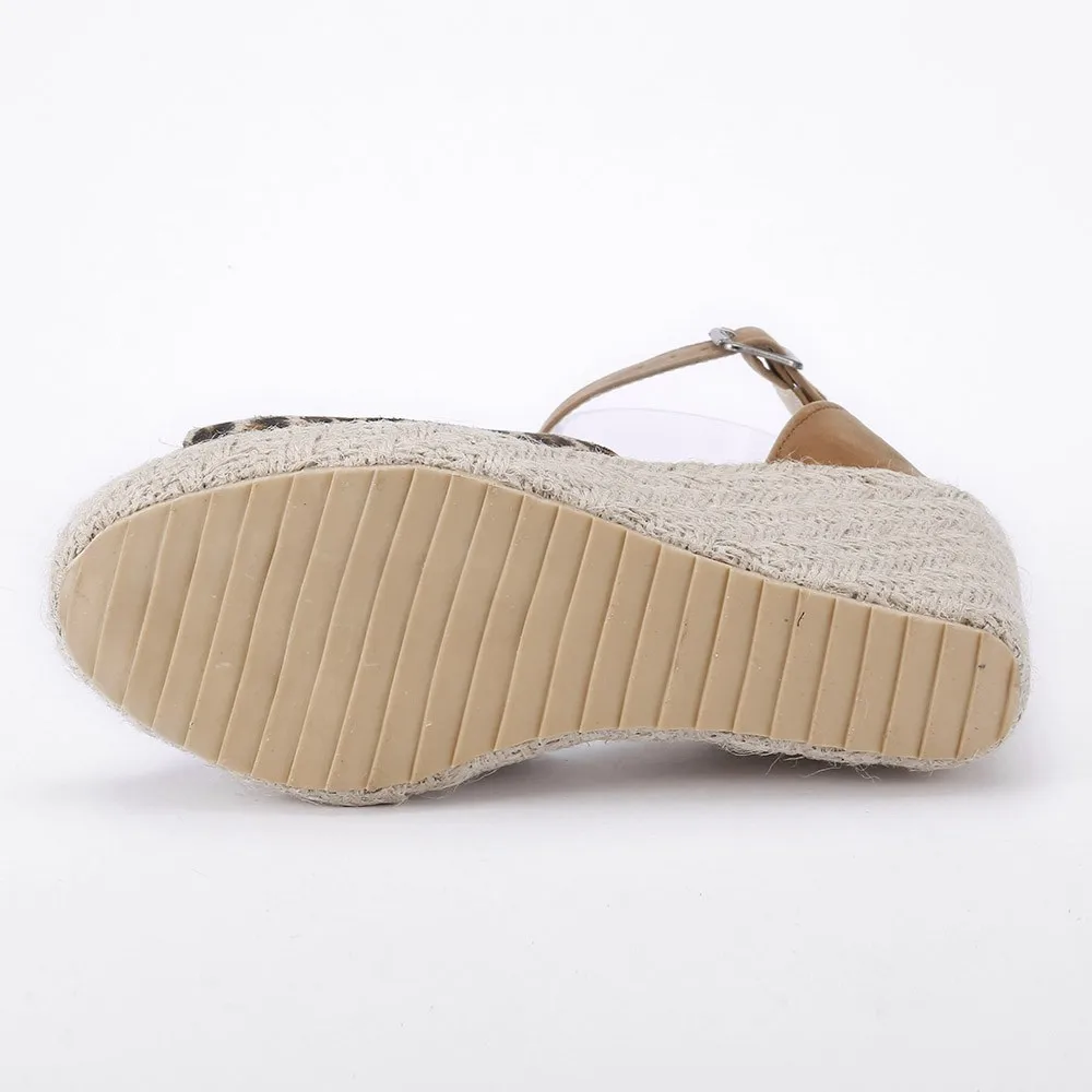 Босоножки женские леопардовые на танкетке сандалии с пряжкой открытый носок