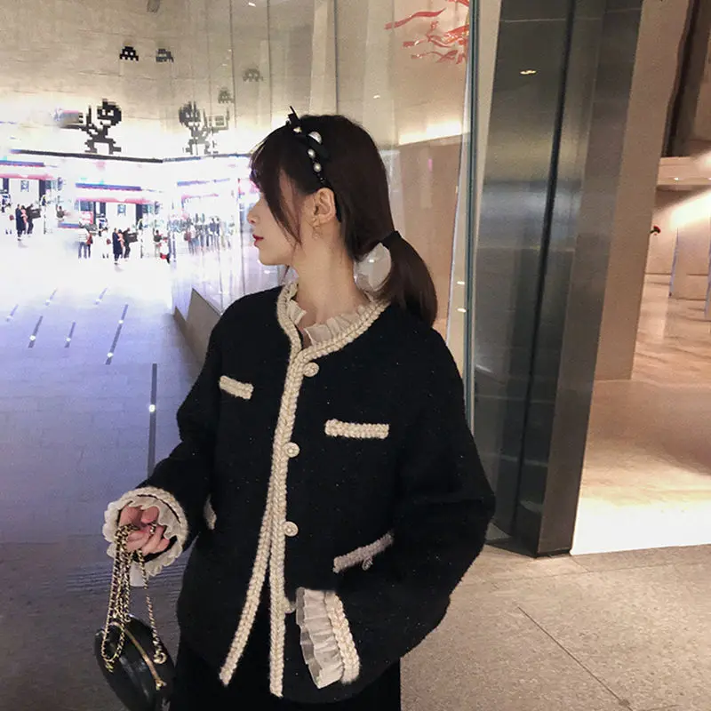 

Palace Style Lace Stitching Fake Two - Piece Coat Bright Silk Chanel Coat Women 's Short 2021 Spring and Autumn Tops