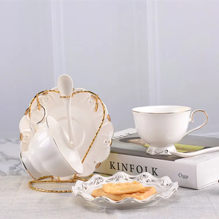 Керамическая чайная чашка в скандинавском стиле из костяного фарфора