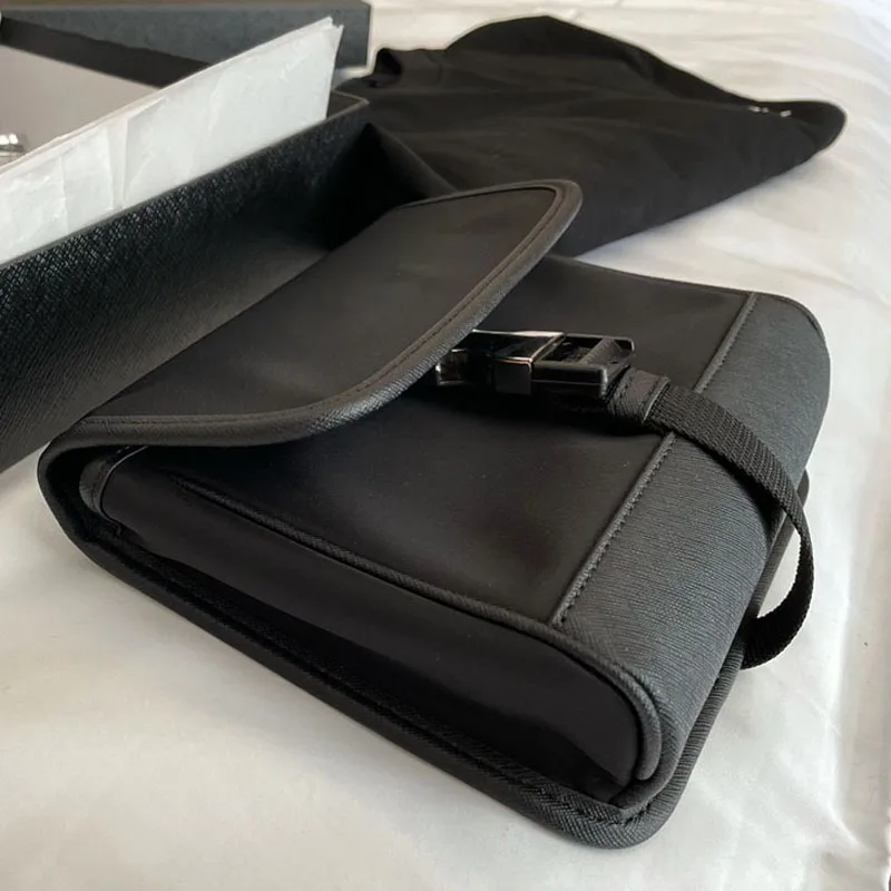 

2021 new fashion sports hip-hop chest bag with LOGO designer bag