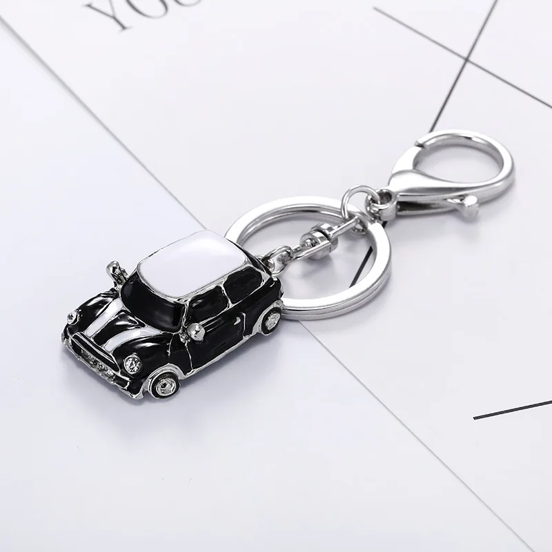 

Vintage Exquisite Beetle Car Ornaments Metal Crystal Keychain Key Ring Holder Bag Pendant Trinket Classical Keyring Men Gift