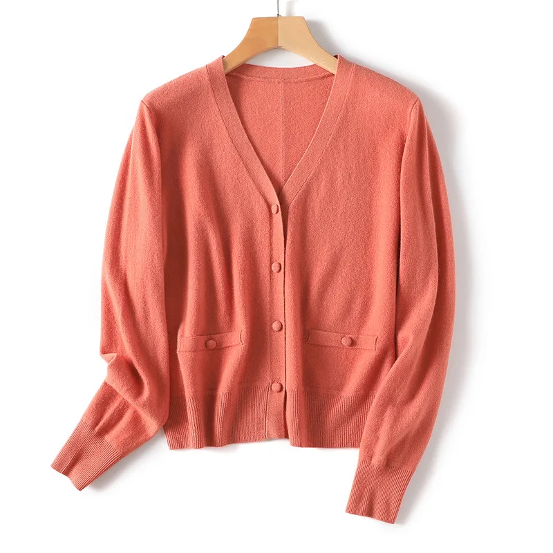 

Comfortable wool Elegant V-neck long-sleeved knitted cardigan women's autumn thin coat.