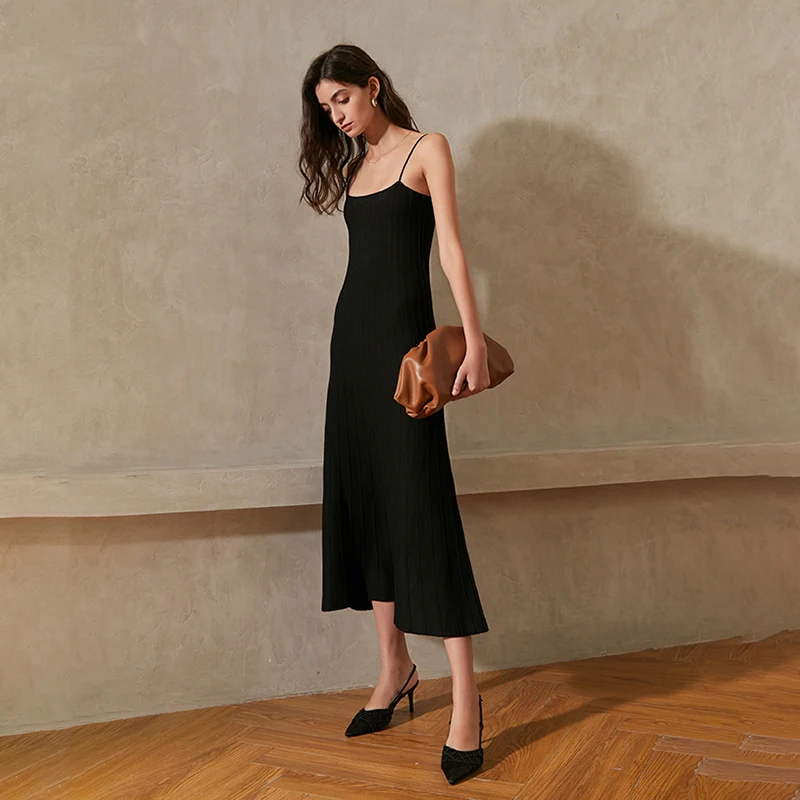 

[EAM] Women Black Brief Knitting Long Spaghetti Strap Dress New Sleeveless Loose Fit Fashion Tide Autumn Winter 2021 1DD1385