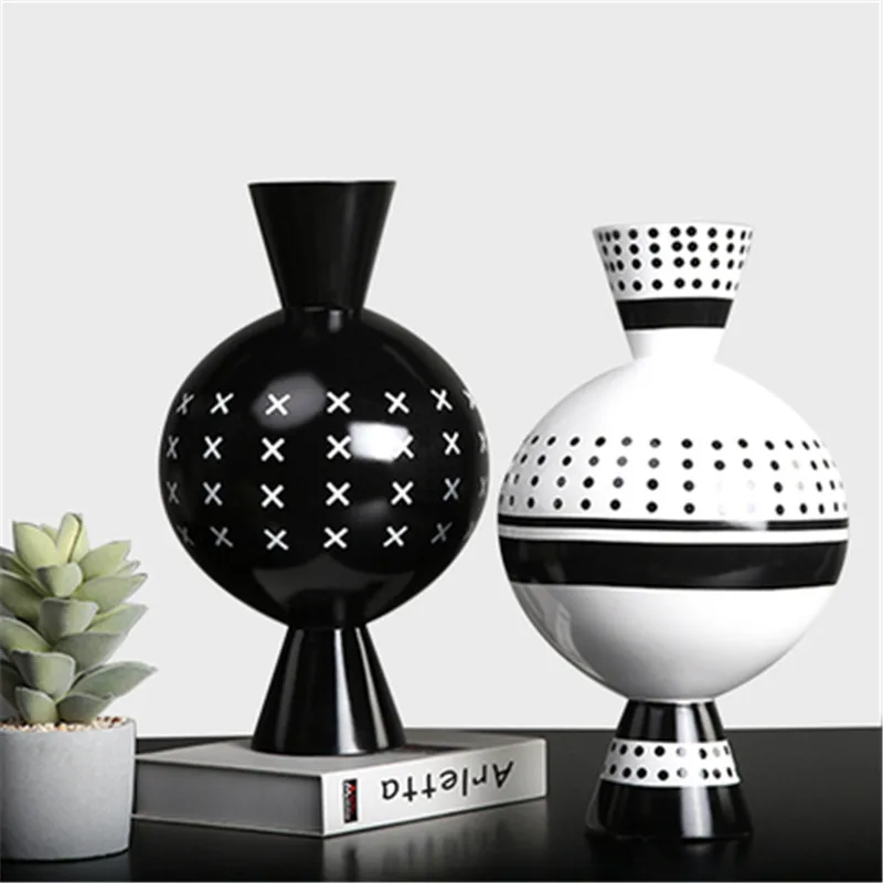 

BAO GUANG TA Nordic Desktop Black And White Abstraction Vase Ornaments Resin Artware Home Decor Flower Arrangement Art A2004