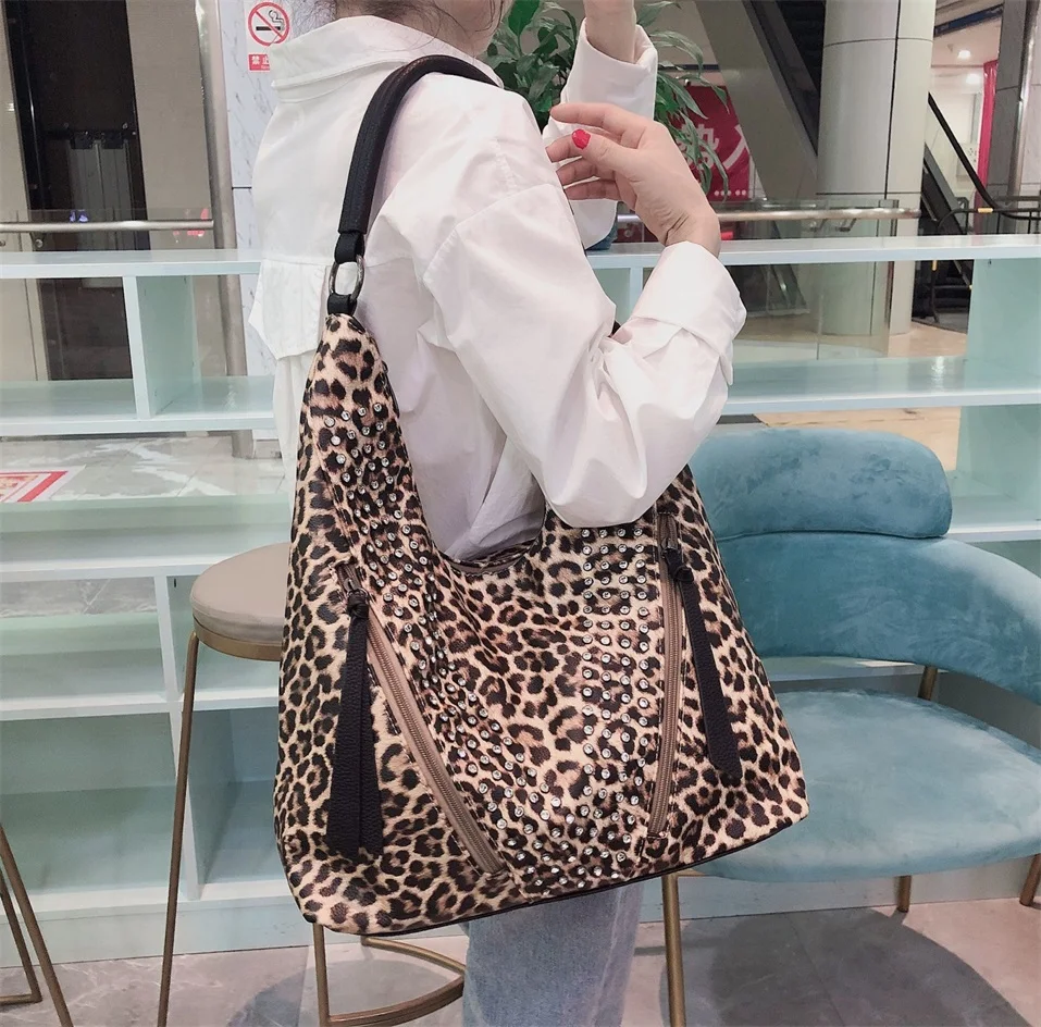 Новинка 2019, леопардовая Сумка-клатч со стразами, модная дамская Наплечная Сумка; Трендовая Сумочка, дамские сумки с кисточками и карманами