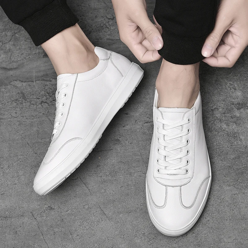 

Men's Sneakers Low cut New Fashion Breathable Comfortable Shoes for Men High Quality Shoes Lace-up Walking Sports shoes men