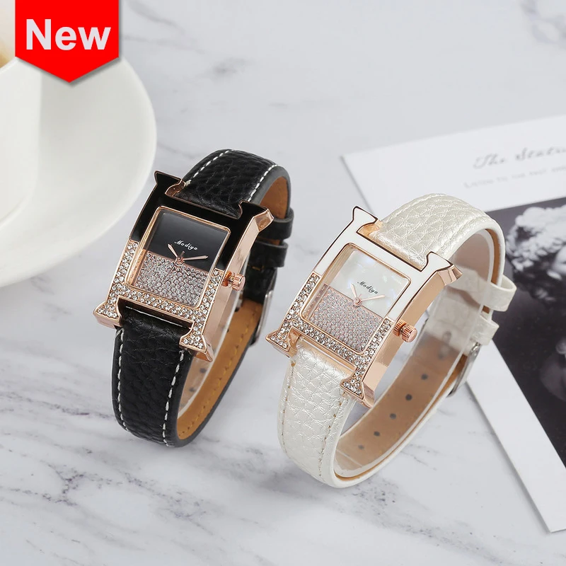 Часы женские из розового золота с квадратным циферблатом и бриллиантами |