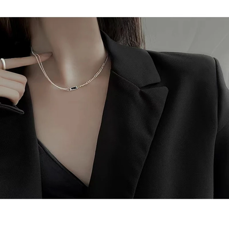 

The new square brand retro necklace 2021 new female niche design sense clavicle chain female summer tide necklace