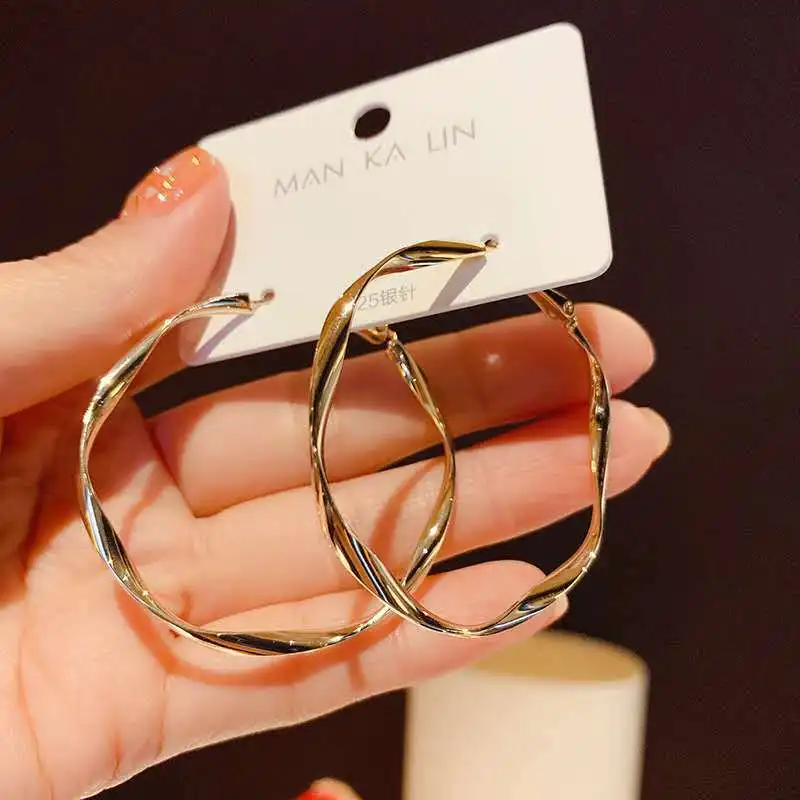 

New 2021 Fashion 50mm Exaggerate Big Smooth Circle Hoop Earrings Brincos Simple Party Round Loop Earrings for Women Jewelry