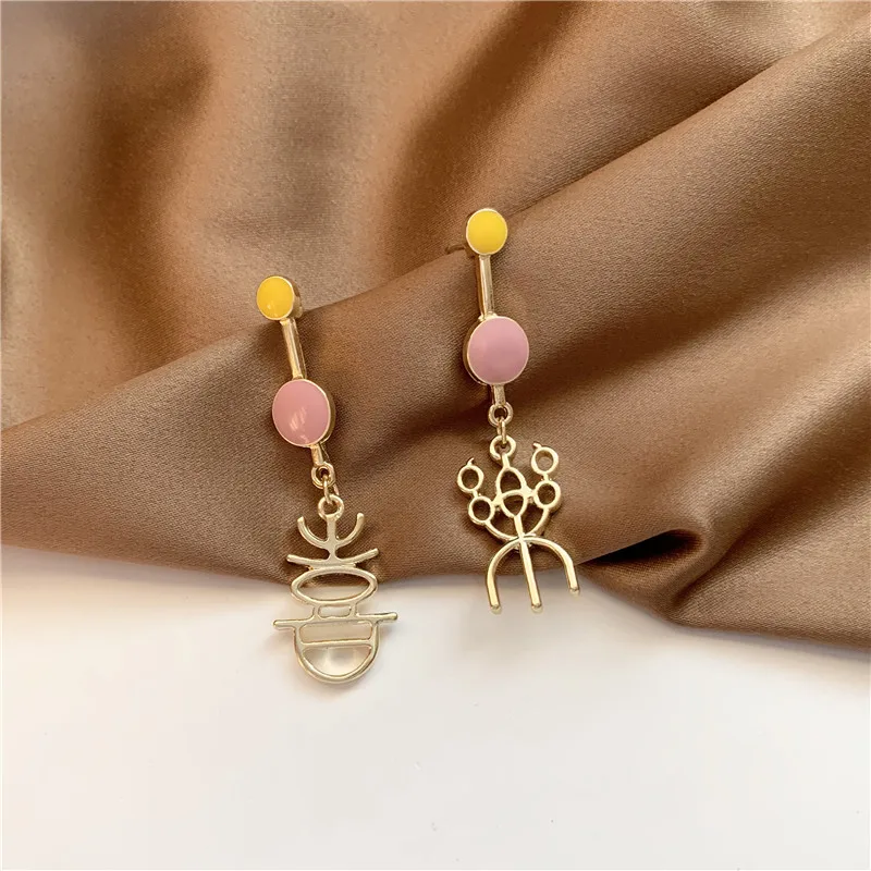 

Wind Character Joker Joy Earring Fairy Temperament Contracted Earrings Women Jewelry Asymmetric Chinese Push-back Zinc Alloy