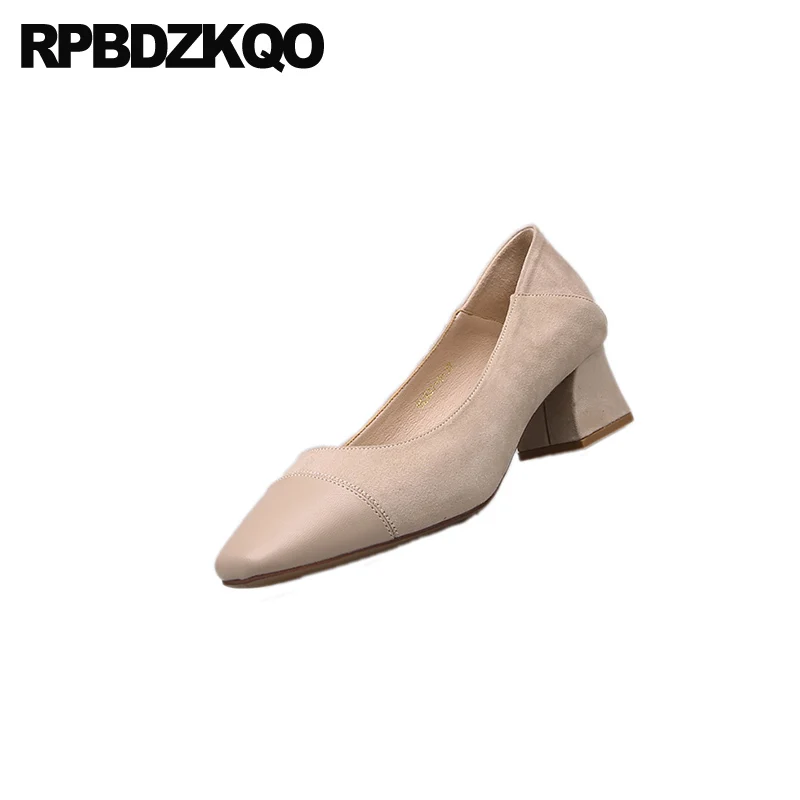 Модные замшевые женские туфли на среднем толстом каблуке недорогие