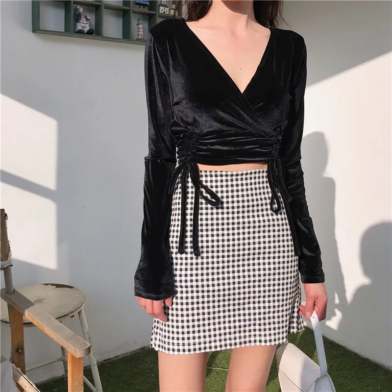 New Korean retro chic style temperament slim slimming gentle V-neck lace short velvet T-shirt top | Женская одежда