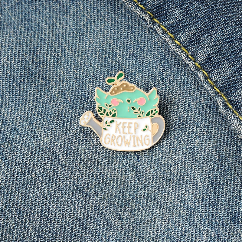 

Creative Pouring Water Bottle Shape Enamel Pins Brooches Lapel Pins Clothes Badge Bag Cartoon Jewelry Gift for Friends Wholesale