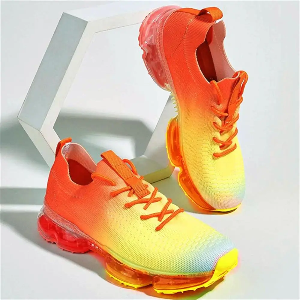 

Women's Fashion Sneakers 2021 New Mesh Breathable Lace Running Sneakers Large Ladies Cushioned Casual Flats Zapatos De Mujer