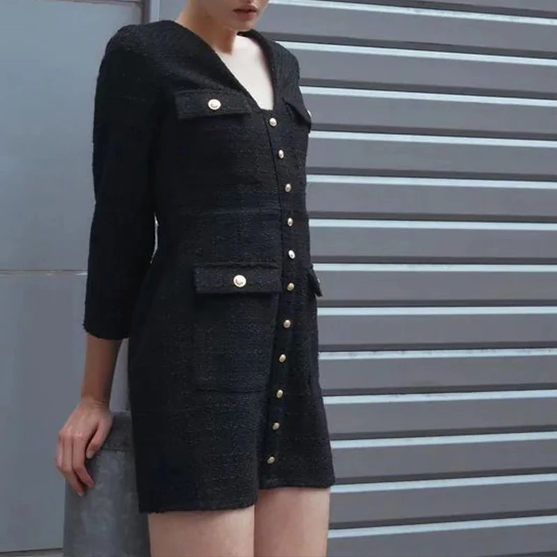 

Женское мини-платье с V-образным вырезом и карманами