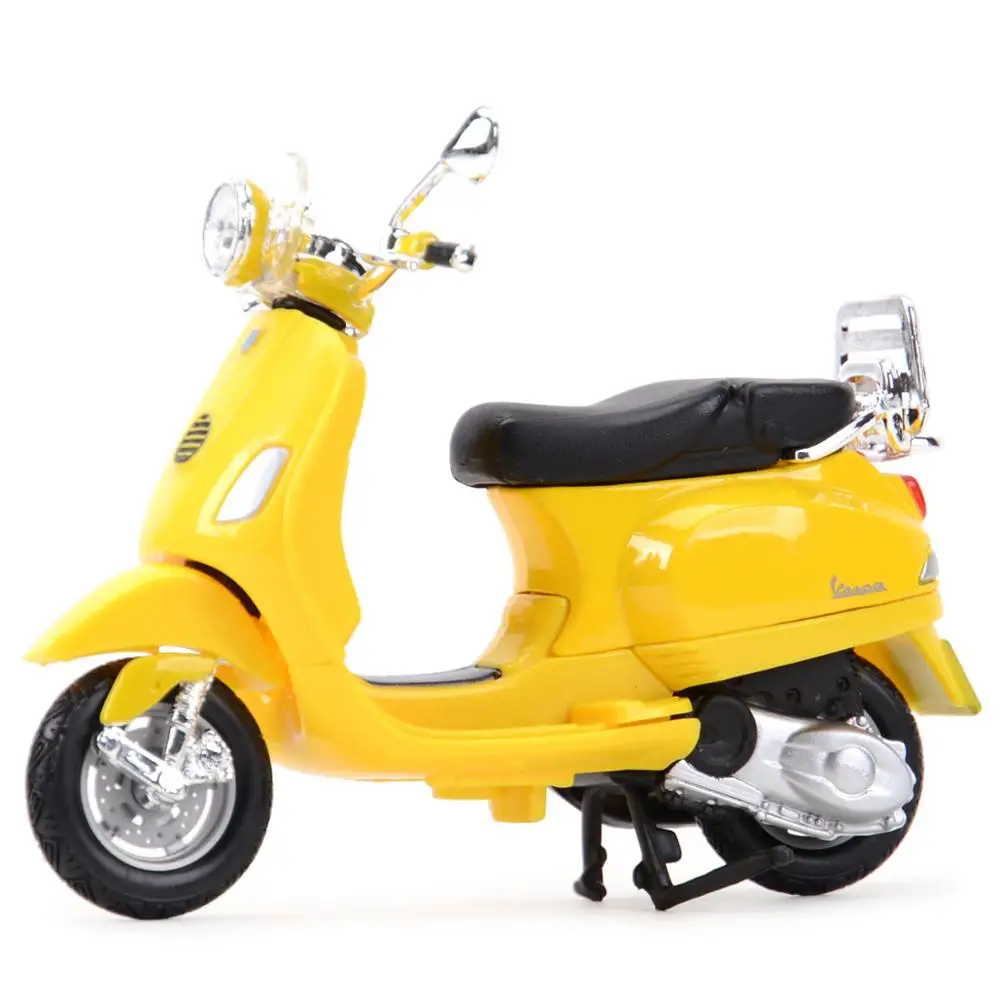 Коллекционные автомобили Maisto 1:18 2013 Vespa LXV Red Piaggio Static Die Cast хобби | Игрушки и