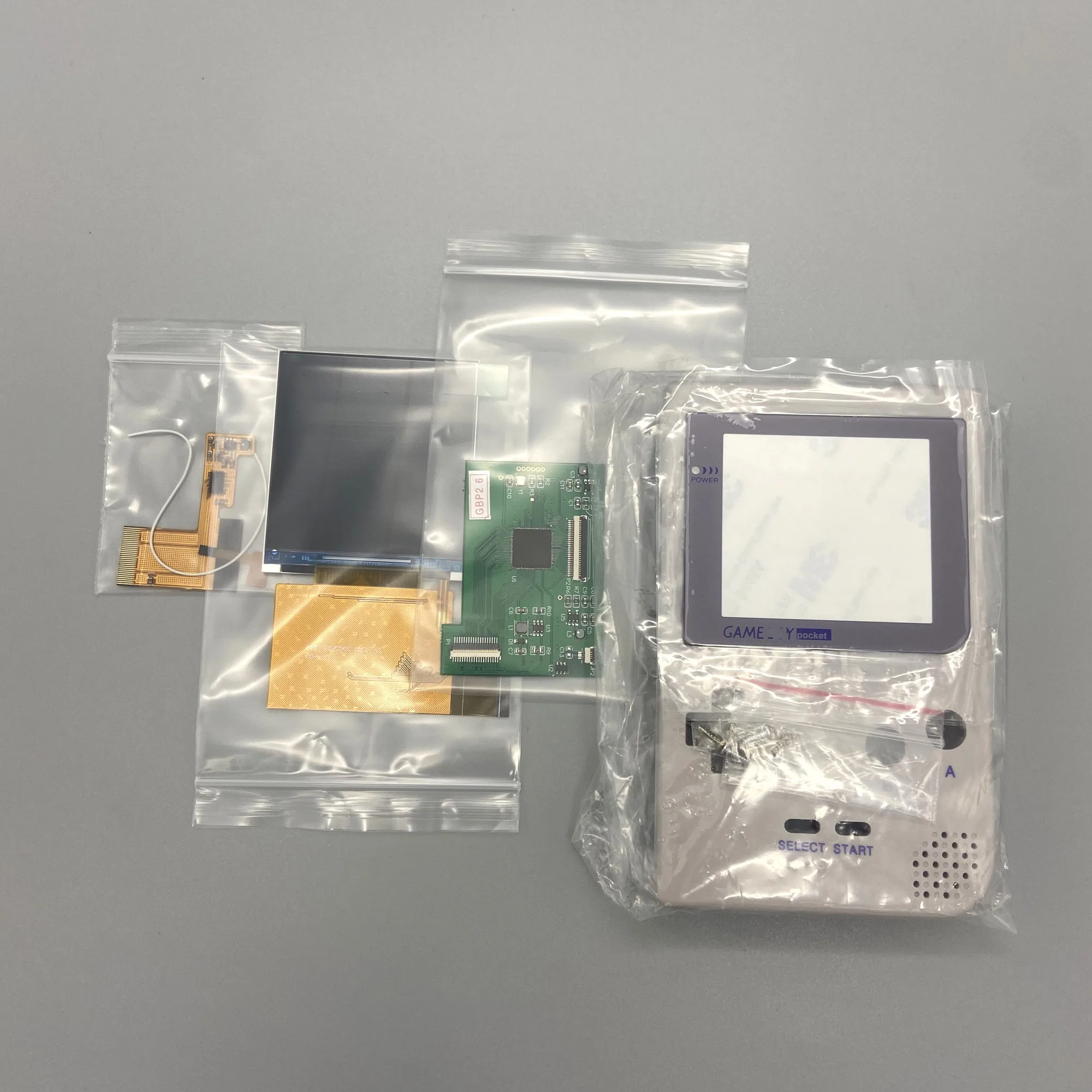 

Easy to install 2.6-inch full size IPS high brightness LCD with GBP shell for Nintendo gameboy pocket GBP