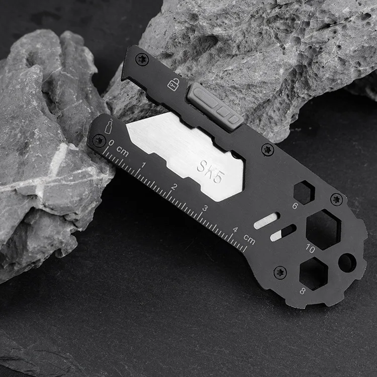 

MULTI-FUNCTIONAL EDC box cutter self-defense combination carving portable box cutter letter opener outdoor home bottle opener