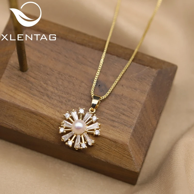 

Xlentag зимнее Латунное позолоченное ожерелье из пресноводного жемчуга со снежинкой из циркония для девушек Рождественский простой изысканны...