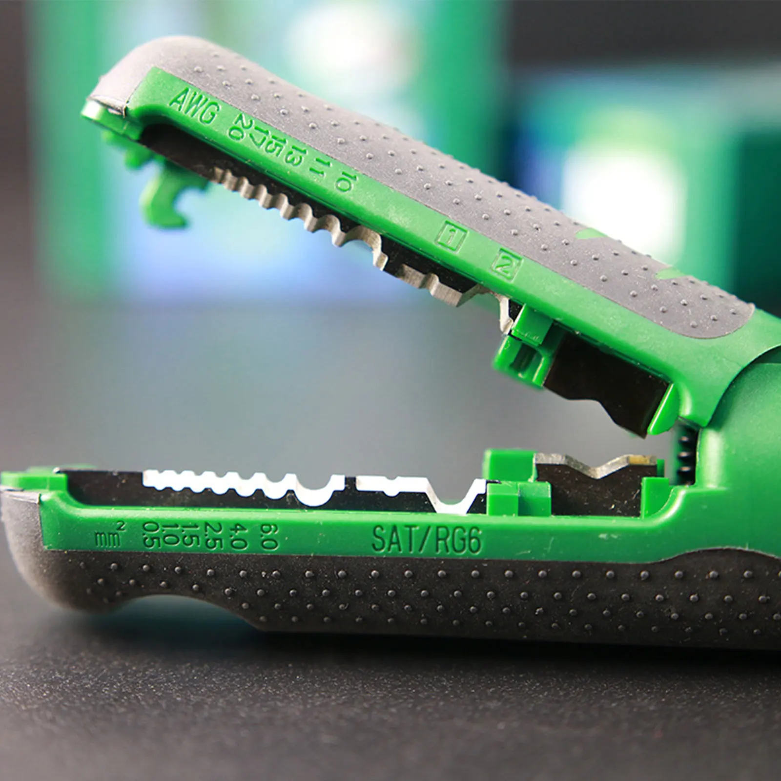 

Multifunction Wire Stripping Pliers Screwdriver Test Pencil Electrical Tools High Quality Tools