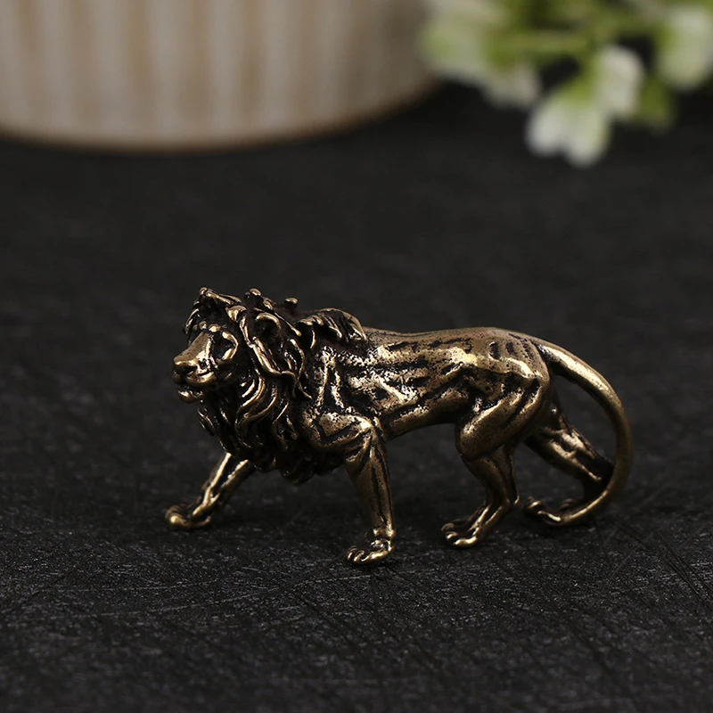 

1pc 3D Retro Mini Lion Casting Animal Figurine Pure Copper Sculpture Home Office Room Desktop Decoration Collect Ornament Gift