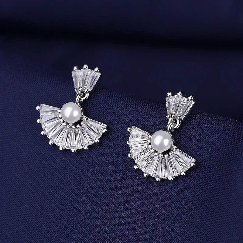 Graceful Pearl Stud Earrings For Women Shiny CZ Stone Semicircle Dangle Earring Piercing Jewelry Female Wedding Earring Jewelry