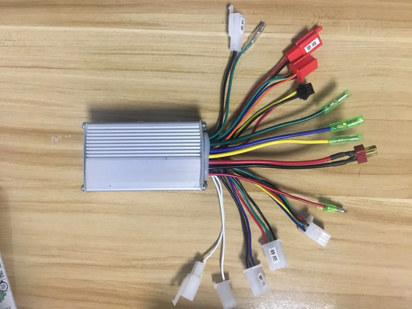 Выберите Электрический литиевый прямоугольный бесщеточный синусоидальный