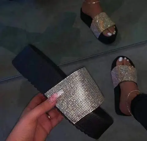

Slippers Casual Shoes Slides Jelly Flip Flops Med Platform Luxury Summer Glitter Flat Crystal Basic Fretwork Rubber Fabric PU