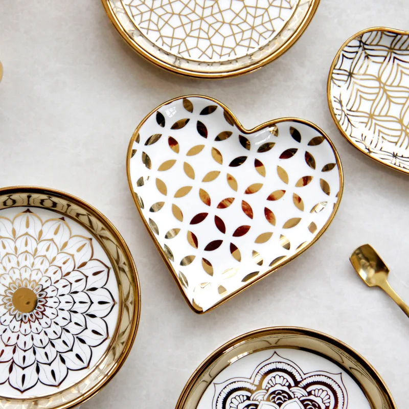 

European-style golden luxury Middle Eastern Arabian ceramics exquisite small snacks, dessert plates, cake dishes