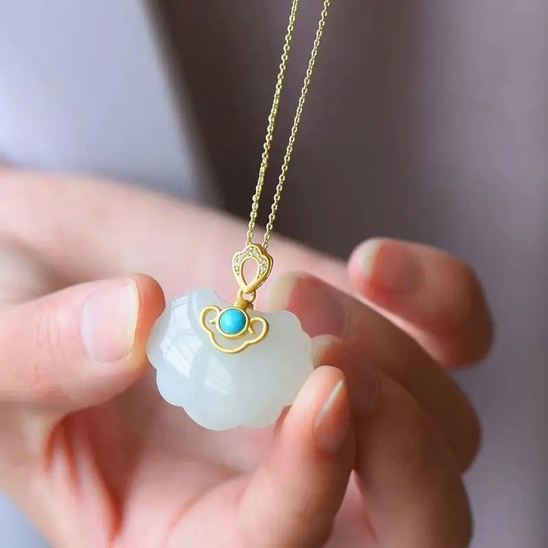 

Natural Hetian White Jade Lock of Safeness and Luck Pendant Sterling Silver Inlaid Gilding Craft Natural Turquoise Embellishment