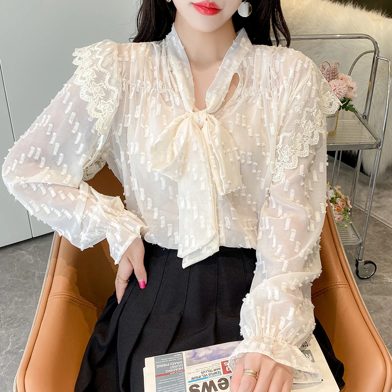 

Женская шифоновая блузка с длинным рукавом и V-образным вырезом