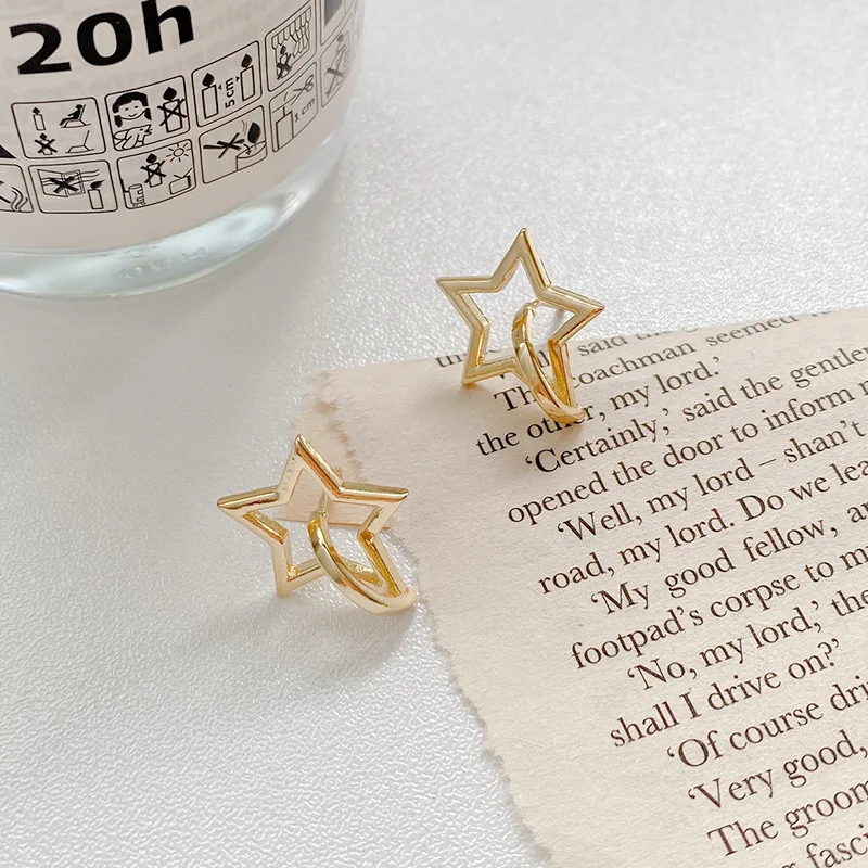 

Origin Summer Korean Star Geometrical Hollow Out Stud Earring for Women Delicate Metallic Gold Color Earring Jewelry Accessories