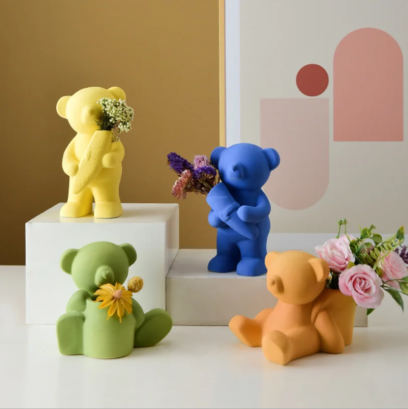 

Creative ceramic small vase decoration porch decoration living room decoration light luxury violent bear TV cabinet decoration