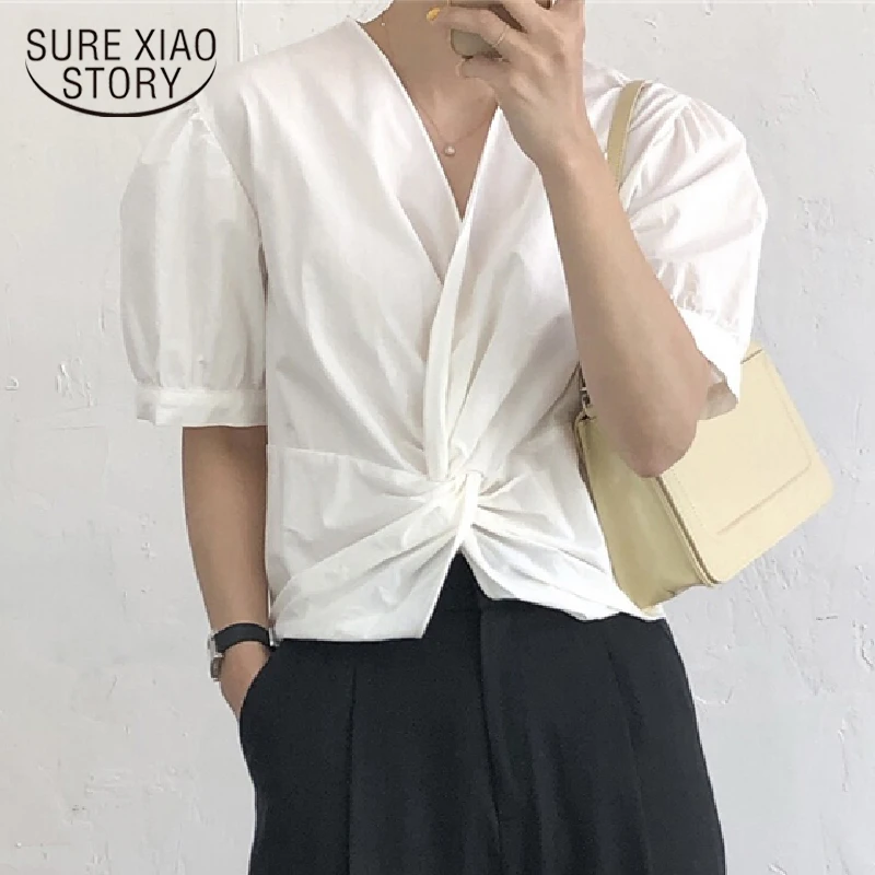 

Женская блуза с коротким рукавом, V-образным вырезом и буффами