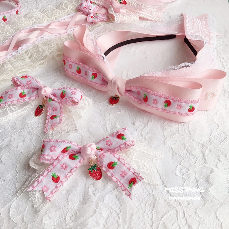 Розовая повязка для волос в стиле &quotЛолита&quot &quotКлубничная Вафля&quot &quotмилый