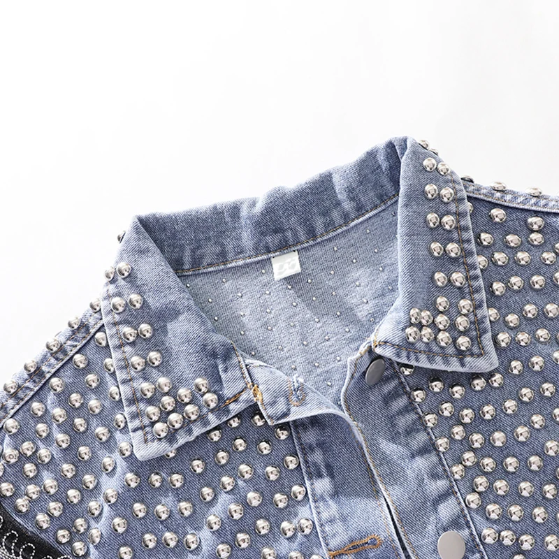 Куртка женская джинсовая оверсайз с заклепками и кисточками винтажная верхняя