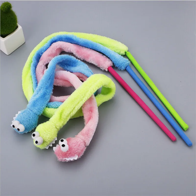 Домашнее животное кошка палка плюшевая змея палочка Смешные котенок