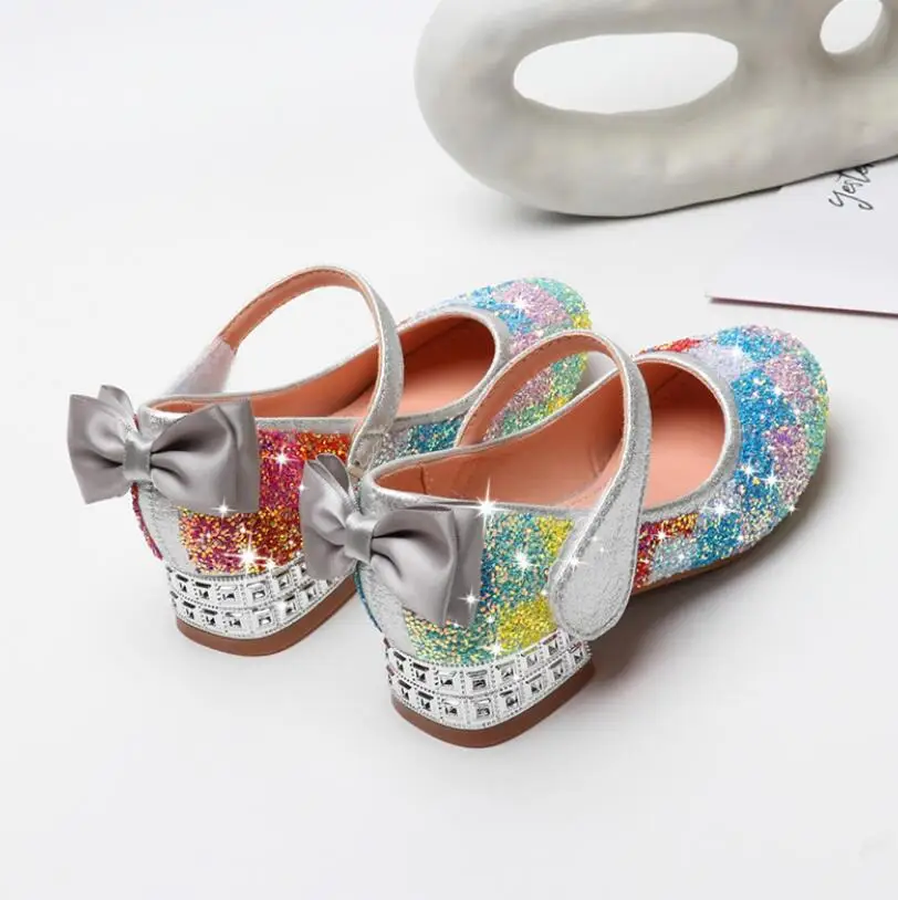 Детская кожаная обувь принцессы для девочек яркие цвета повседневные сандалии