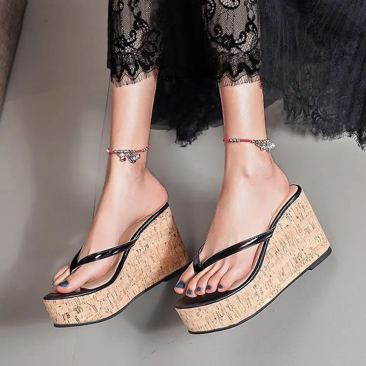 

Шлепанцы женские резиновые, низкая обувь, мягкие пляжные тапки на высоком каблуке, роскошные сланцы, на платформе, гавайская модель, 2021