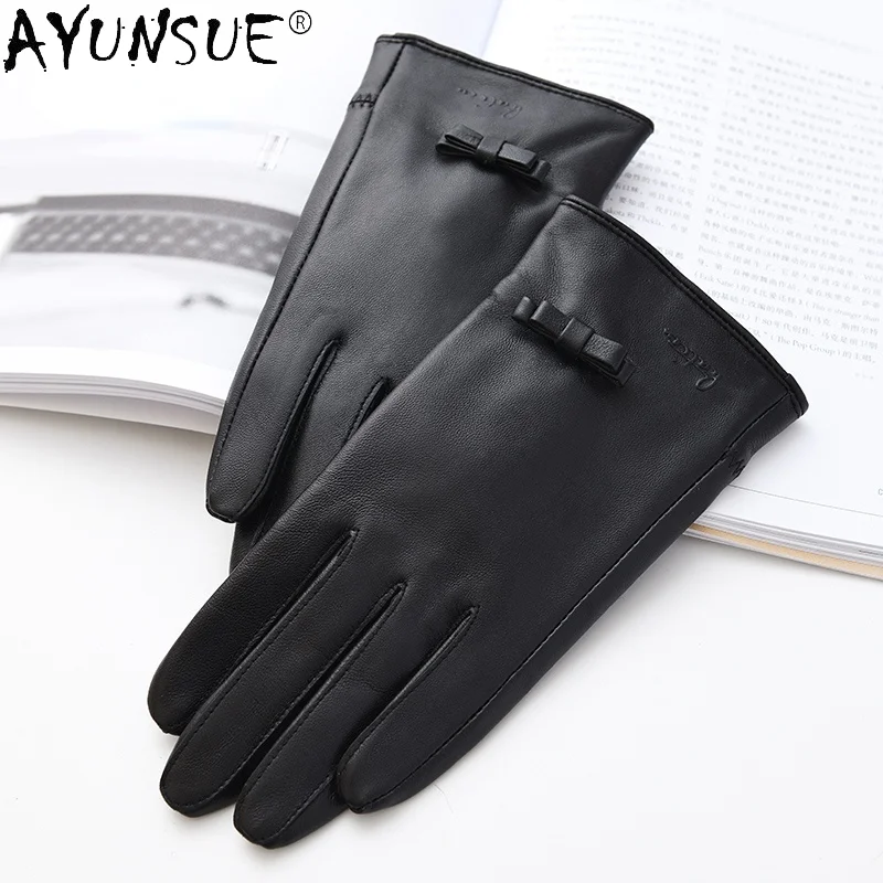 

AYUNSUE новые модные настоящие женские кожаные перчатки зимние черные теплые бархатные перчатки с бантом корейские зимние перчатки SQQ384