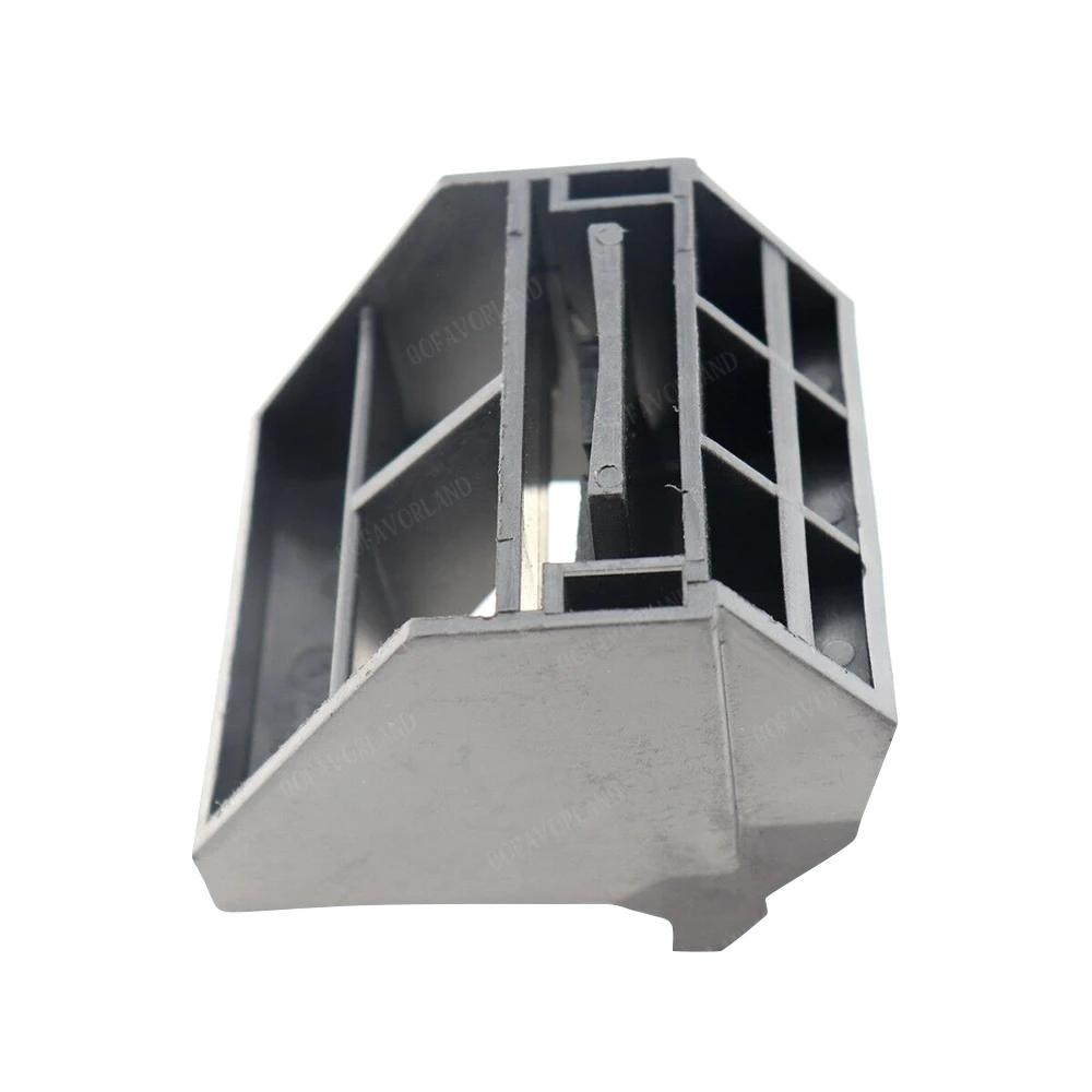 Кронштейн крепления радиатора нижний левый черный пластиковый 17117542517 для BMW E60 E61