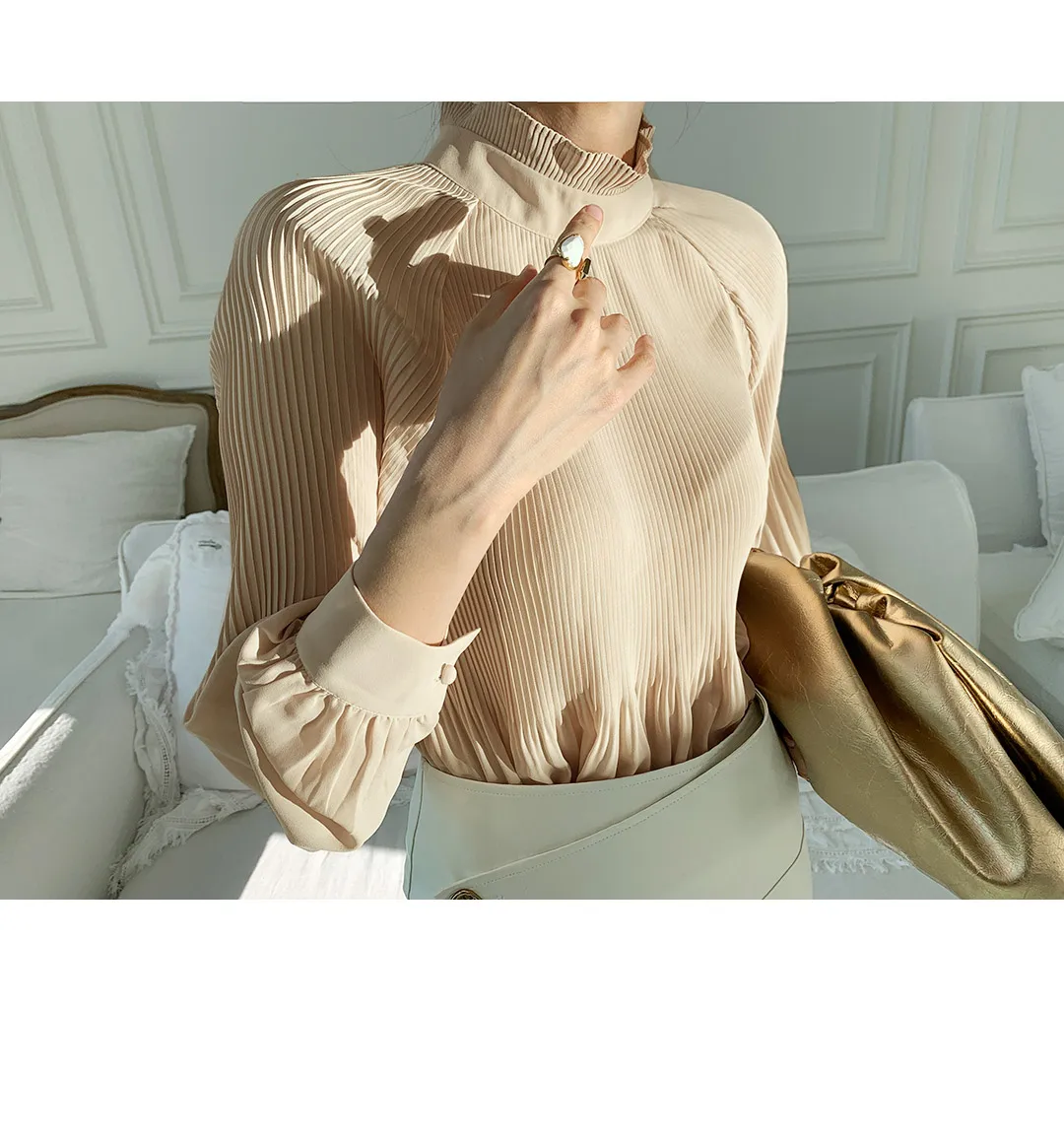 

Stand Collar Wooden Ear Patchwork Solid Blouse Women Pleat Design Long Sleeve Blusas Spring 2021 New Loose Shirt Femme