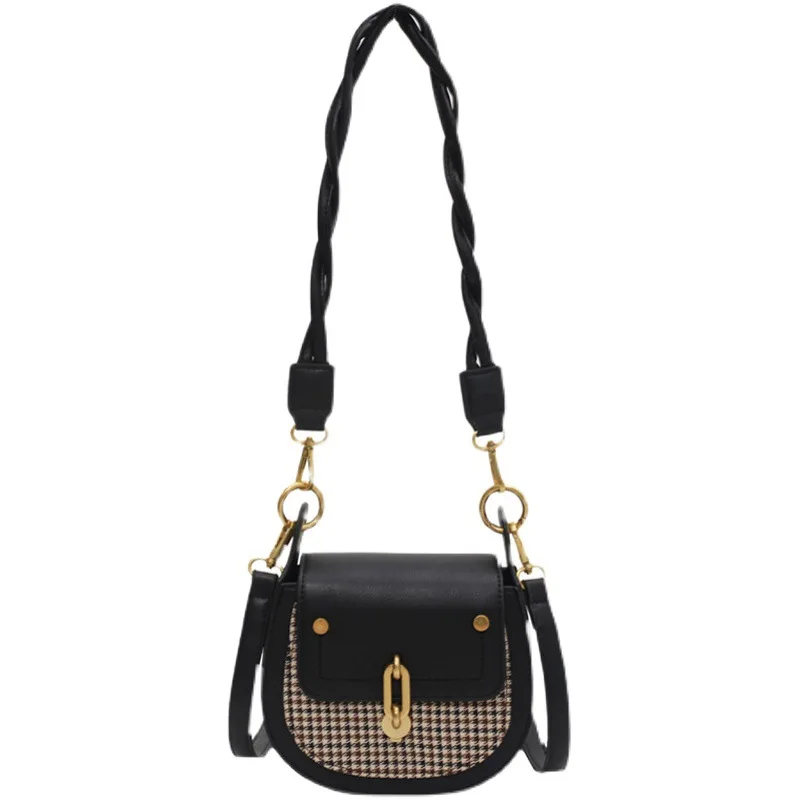 

Texture foreign style small new fashion Joker messenger bag net red retro shoulder saddle bag