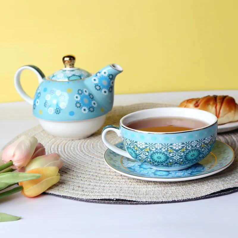

Nordic Ceramic Coffee Teapot Luxurious Gold Teapot Cup and Saucer Set Creativity Bone China Afternoon Tea Set Belt Filter Hole