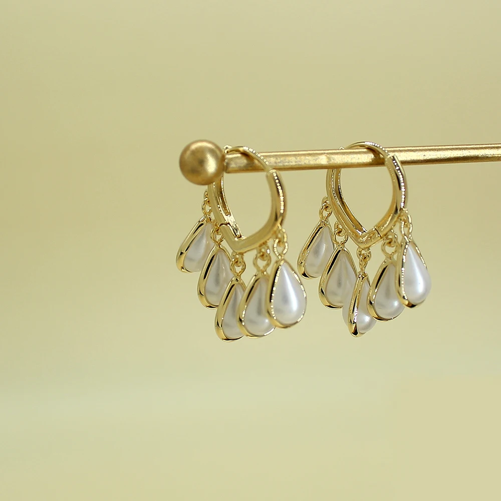 

Exquisite Metallic Gold Color Imitation Pearls Pendant Earrings New Jewelry Fashion Wedding Party Unusual Ear Studs For Woman