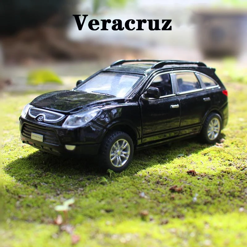 1:32 Scale New Hyundai Veracruz Sport SUV Car With Pull Back Sound Light Children Gift Collection Diecast Toy Model