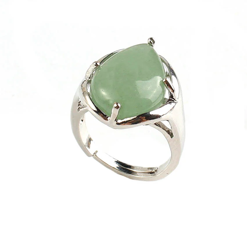 Трендовое кольцо с натуральным зеленым авантюрин посеребренное изменяемым